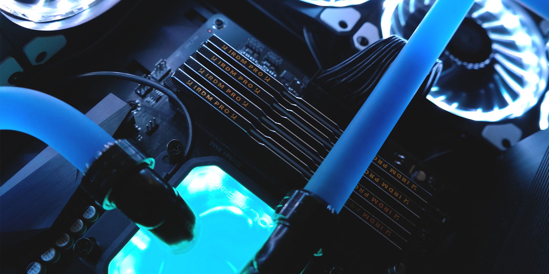 GoodRam Memory DDR4 IRDM PRO 16/3600