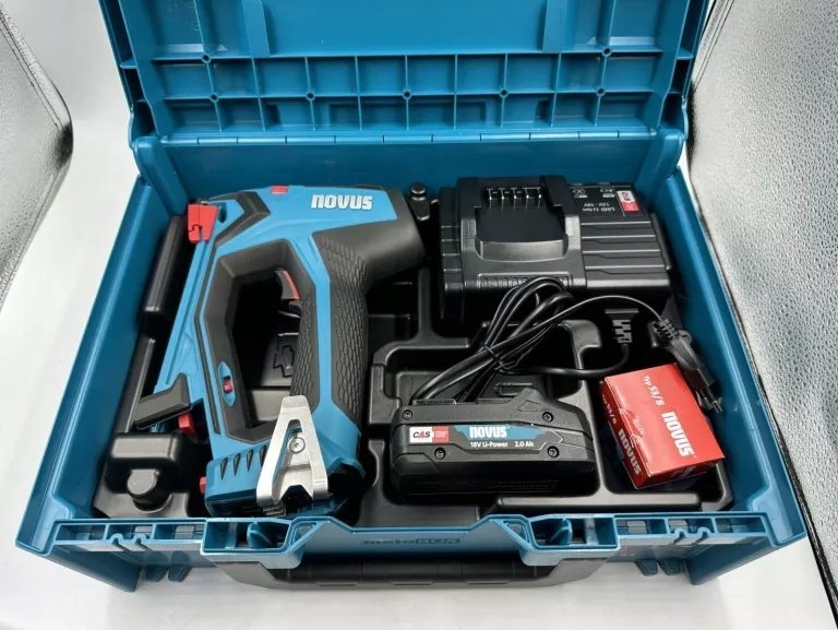 Novus Zszywacz akumulatorowy J-550 zestaw Metabox