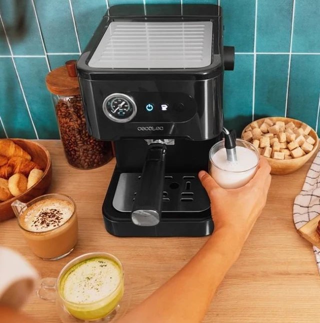 Ekspres ciśnieniowy Cecotec Power Espresso 20
