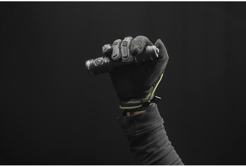 Latarka TOGO Latarka Armytek Dobermann PRO