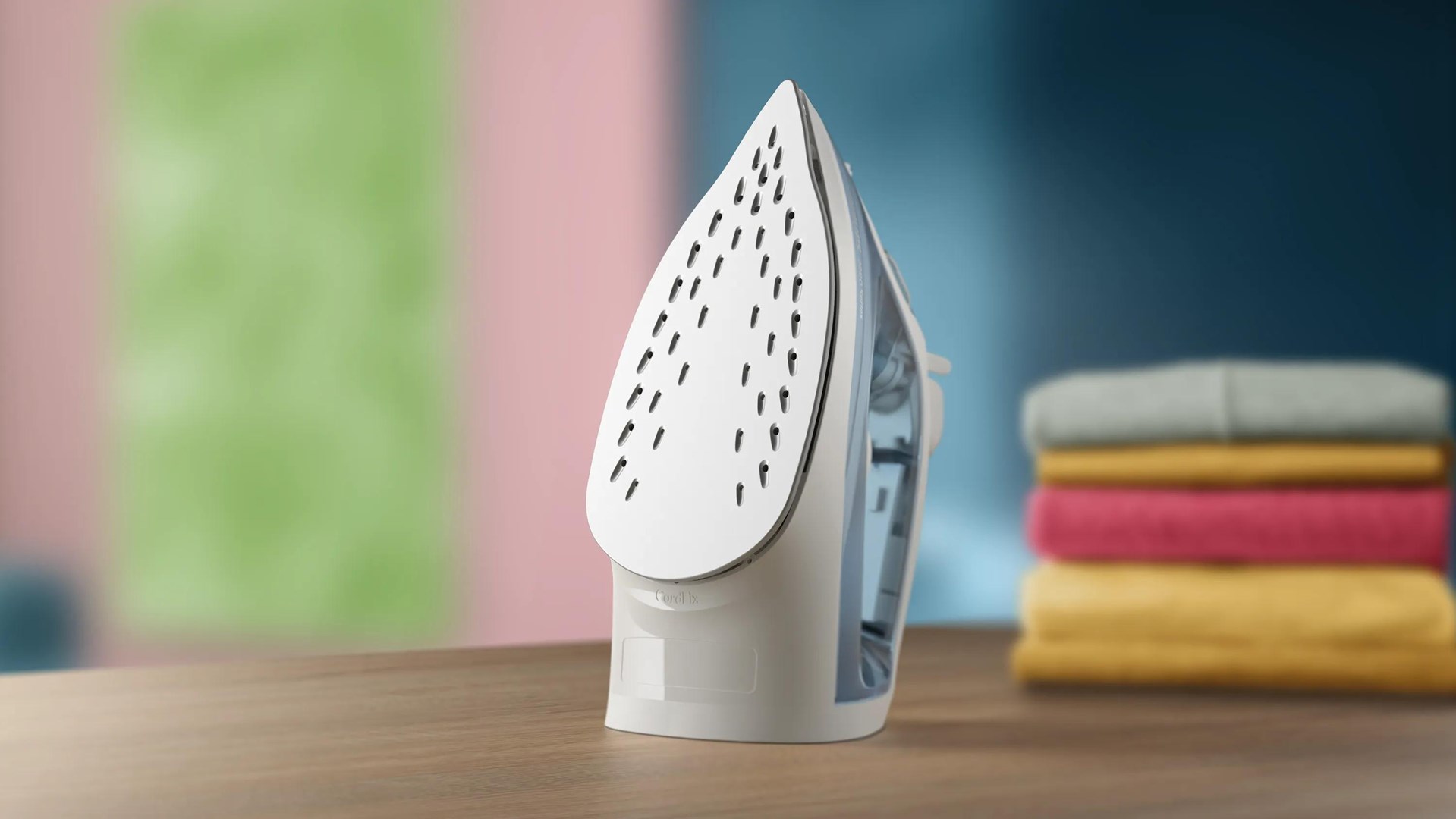 Philips 2000 series DST2010/20 iron Steam